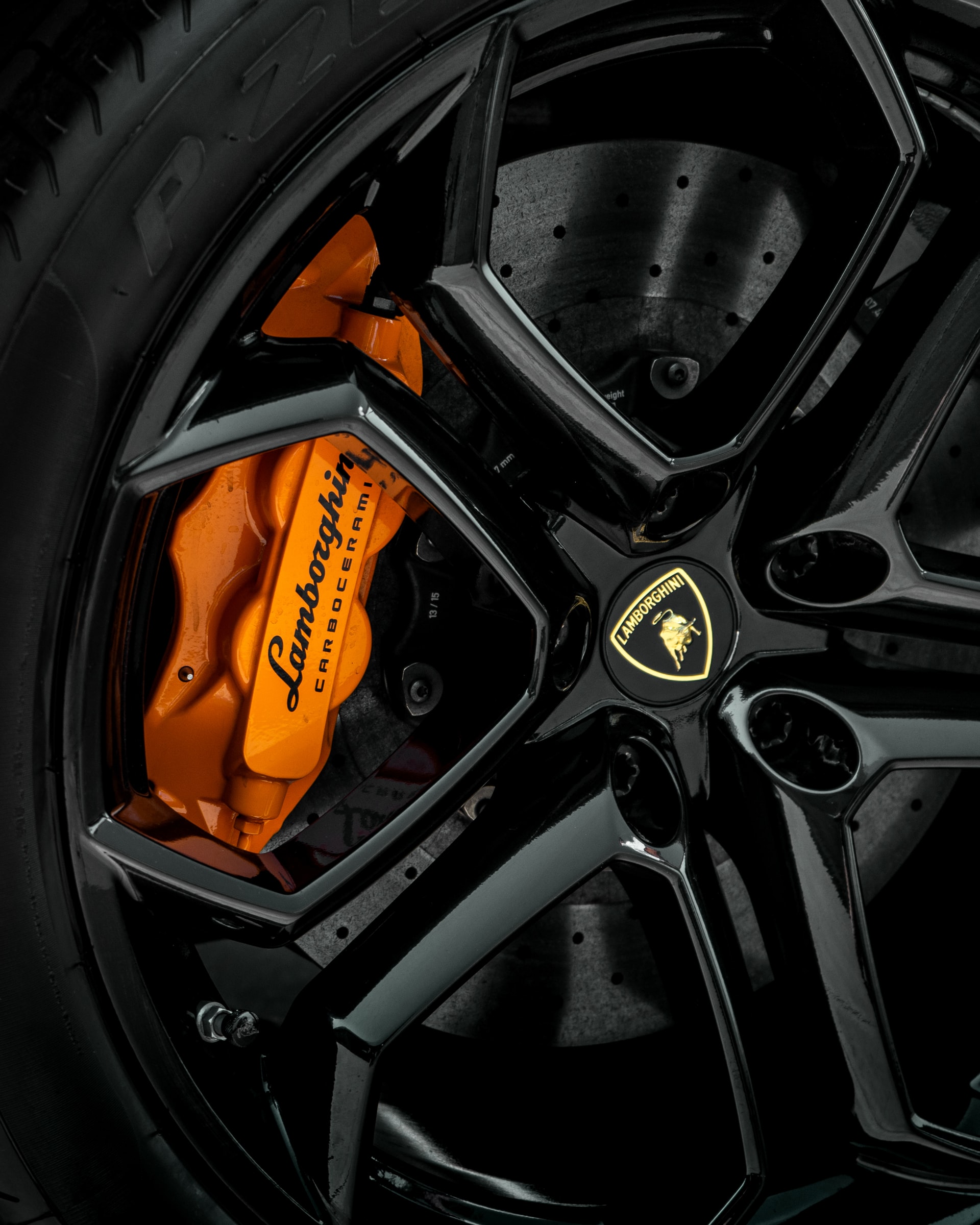 lambo tyre