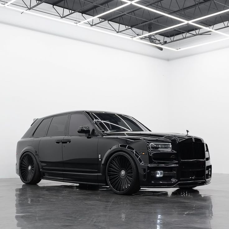 2023 Rolls-Royce Cullinan Black Badge