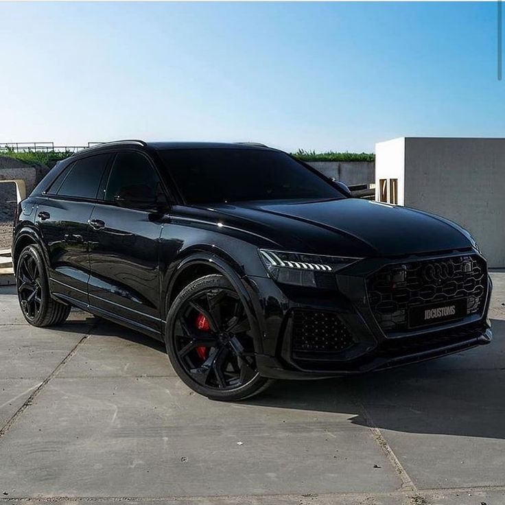 Audi RSQ8